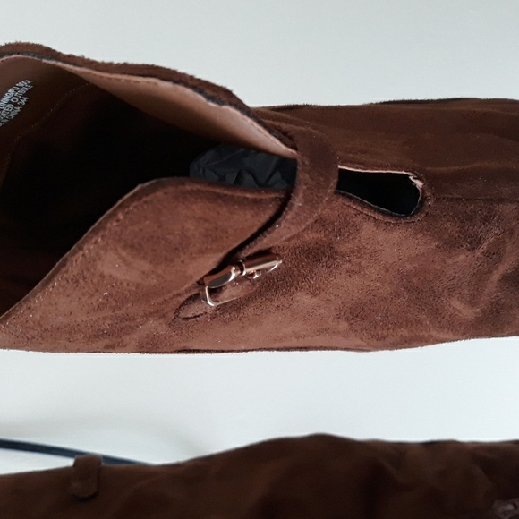 over the knee boots - Picture 4 of 6